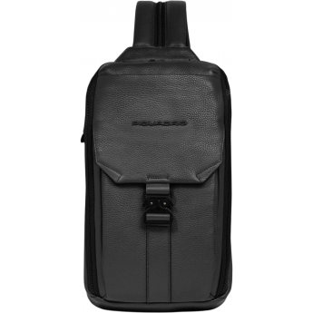 Рюкзак слинг мужской PIQUADRO THAN CA6616S135/N черный Рюкзак слинг мужской PIQUADRO THAN CA6616S135/N черный